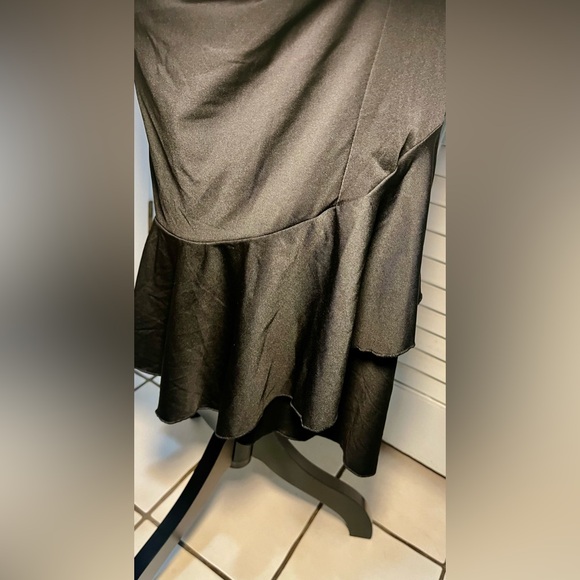 Black Swim Skirt With Rouching size xl - Picture 2 of 7